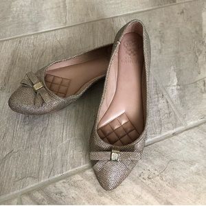 Pointed toe flats